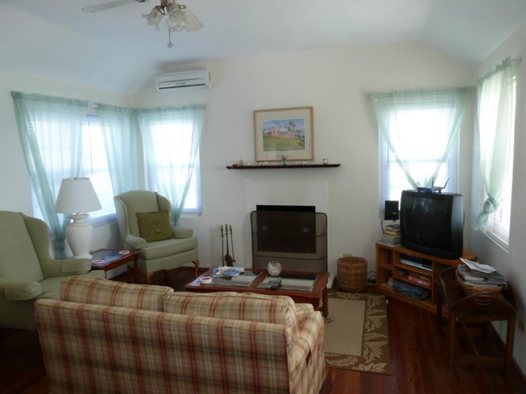 Grape Bay Cottages Mount Pleasant Eksteriør billede